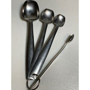 Vintage Unbranded Like Foley Measuring Spoons Set Long Handles  VTG Grandmacore